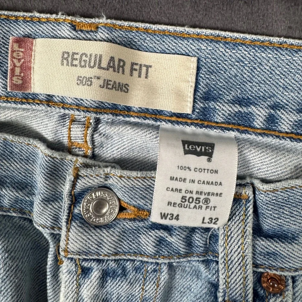 Levi's 505 Regular Fit Jeans Mens 34x32 Light Wash Blue Straight Leg Denim 3221